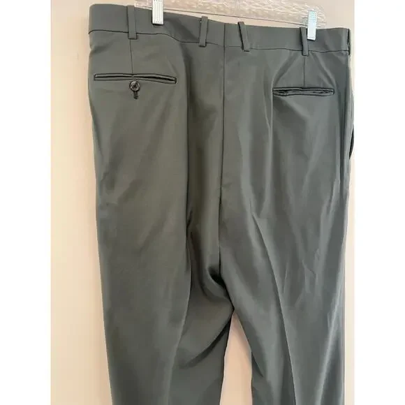 Holland & Sherry 2 Piece 3 Button Suit Dark Sage Green Pleated Pants 44 / 37 JL